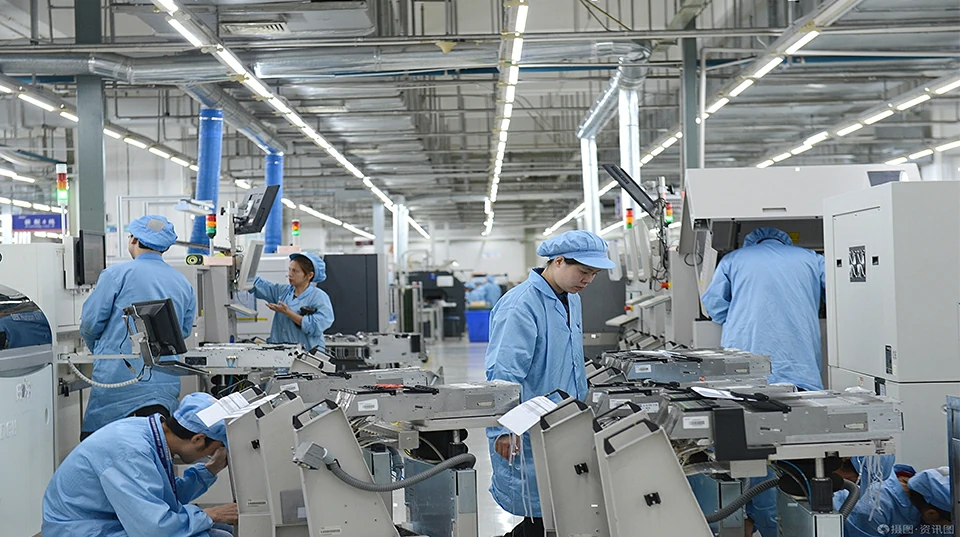 PCBA manufacturing operations floor demonstrating project control and coordinated production management
